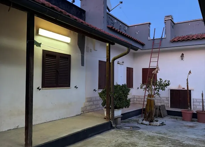 Dom wakacyjny J&v Country *